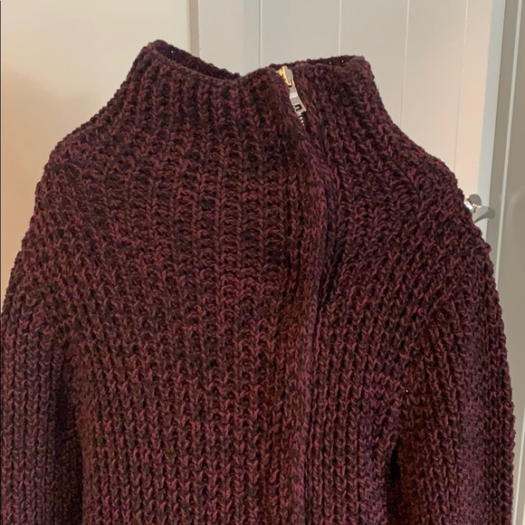 Gap side zipper knit sweater. - Picture 3 of 4
